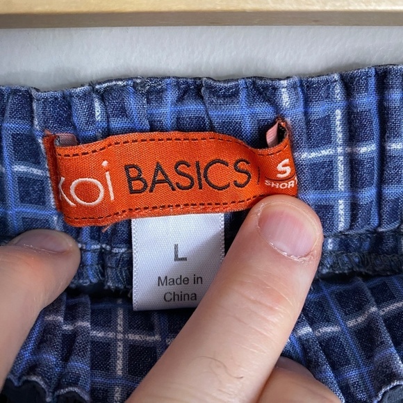 Koi Basics Women's Bluish-Gray Cargo Scrub Pants Size Large Short Workwear - Picture 2 of 10